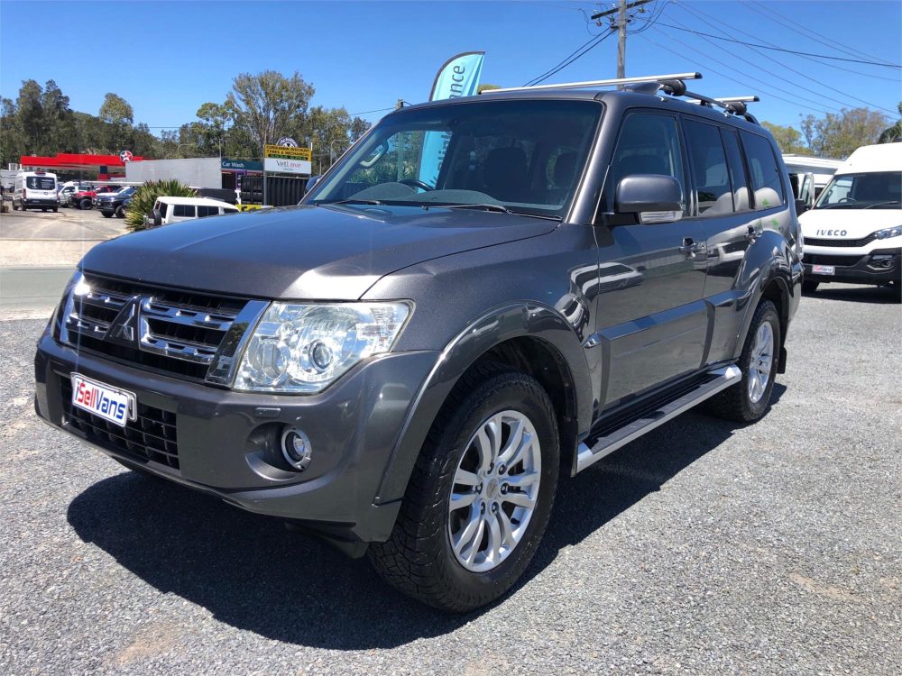 2013 MITSUBISHI PAJERO VR-X LWB (4X4)