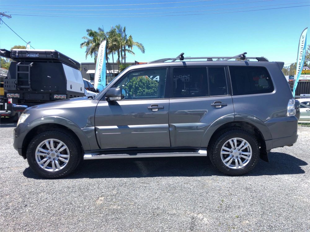 2013 MITSUBISHI PAJERO VR-X LWB (4X4) image 4