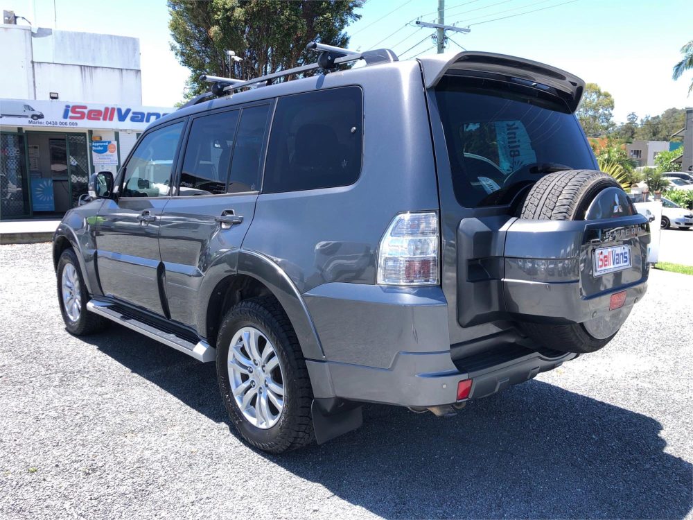 2013 MITSUBISHI PAJERO VR-X LWB (4X4) image 5