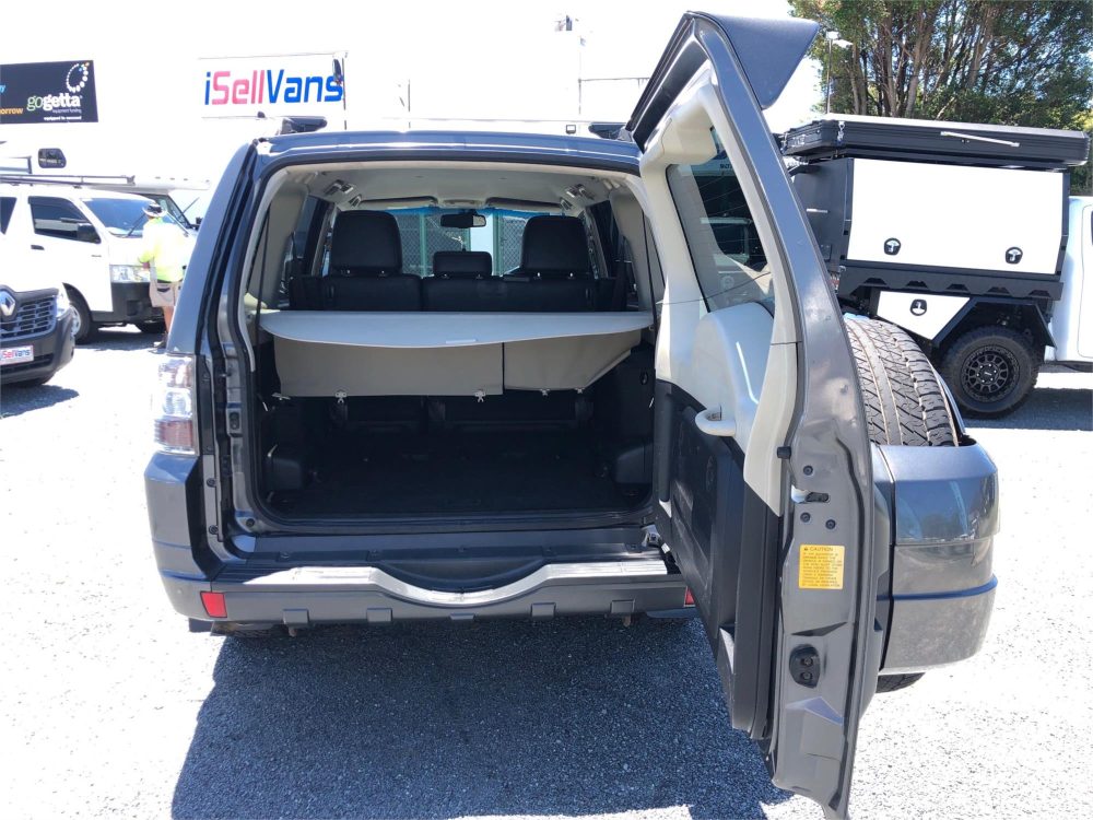 2013 MITSUBISHI PAJERO VR-X LWB (4X4) image 7