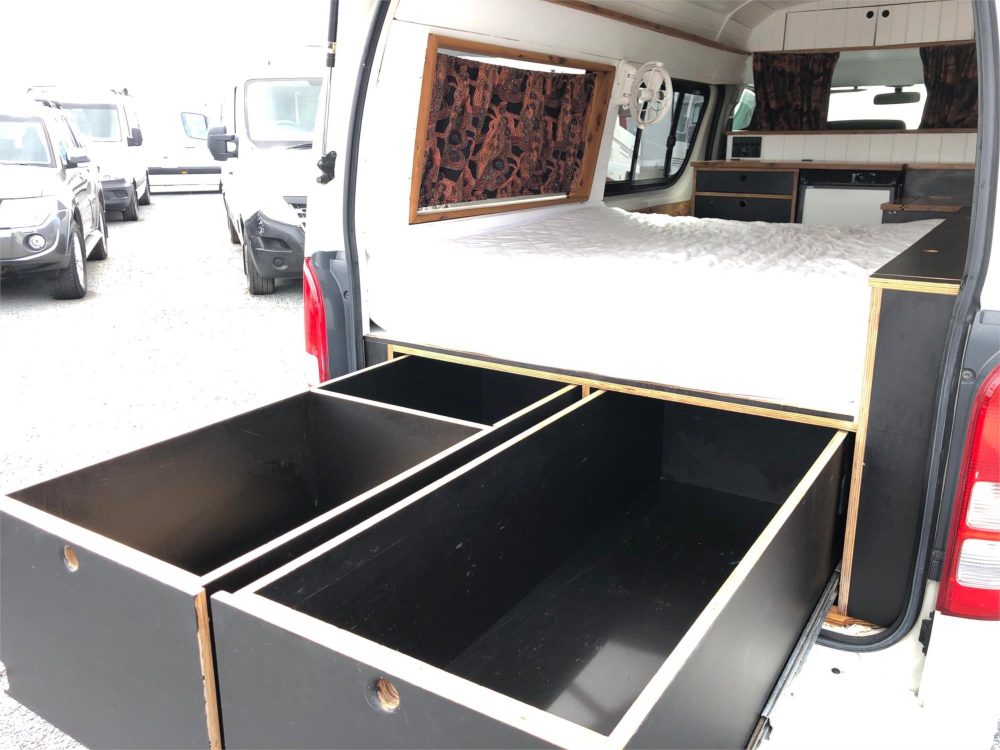2010 TOYOTA HIACE LWB HIGH ROOF CAMPERVAN image 9