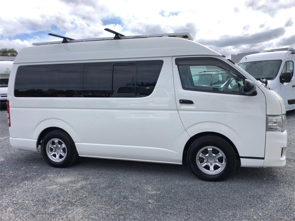 2010 TOYOTA HIACE LWB HIGH ROOF CAMPERVAN image 11