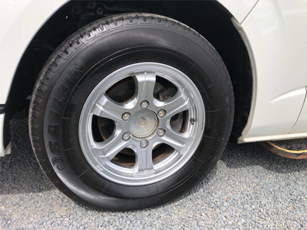 2010 TOYOTA HIACE LWB HIGH ROOF CAMPERVAN image 16