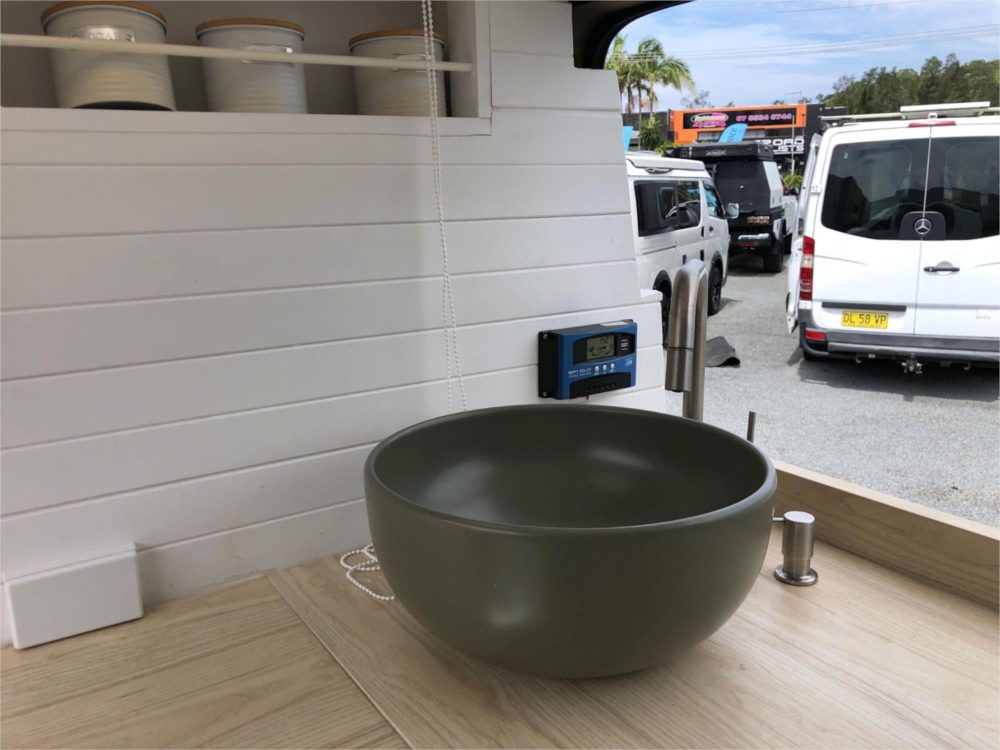 2015 LDV V80 LWB MID TURBO DIESEL CAMPERVAN image 16