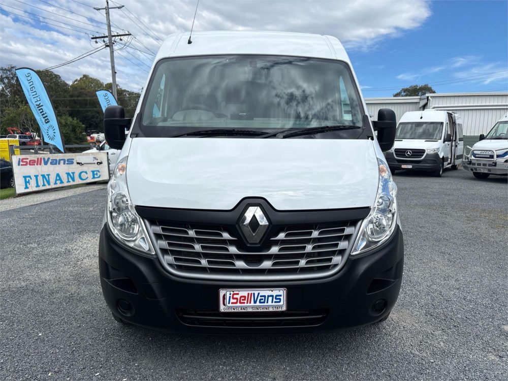 2015 RENAULT MASTER SWB image 2