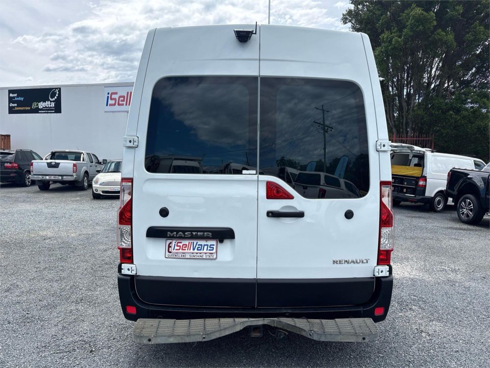 2015 RENAULT MASTER SWB image 7