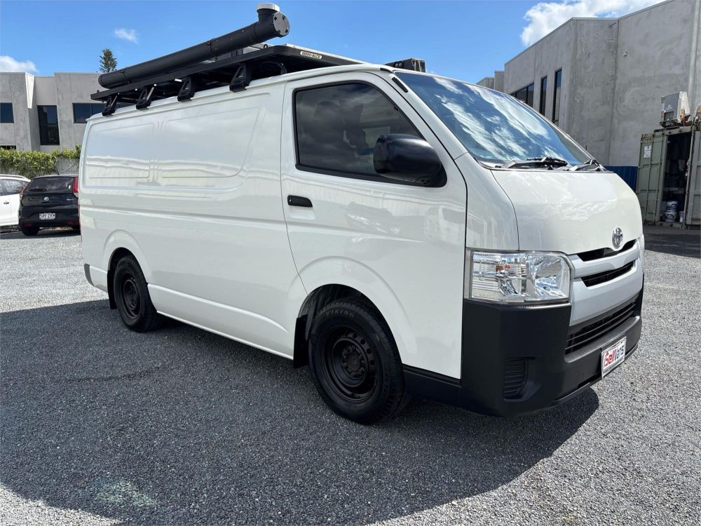 2016 TOYOTA HIACE LWB Campervan image 5