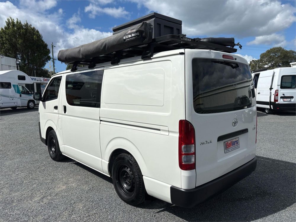 2016 TOYOTA HIACE LWB Campervan image 10