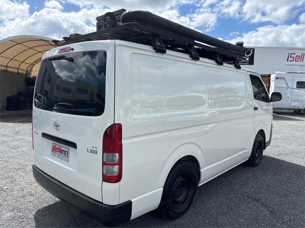 2016 TOYOTA HIACE LWB Campervan image 15