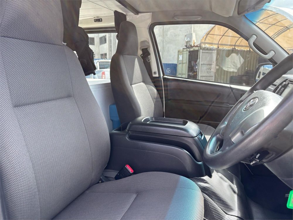 2016 TOYOTA HIACE LWB Campervan image 16