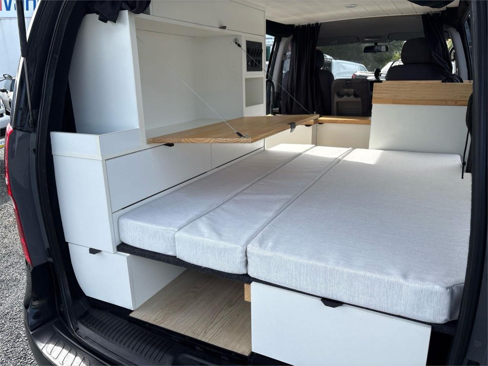 2019 HYUNDAI iLOAD Camper image 8