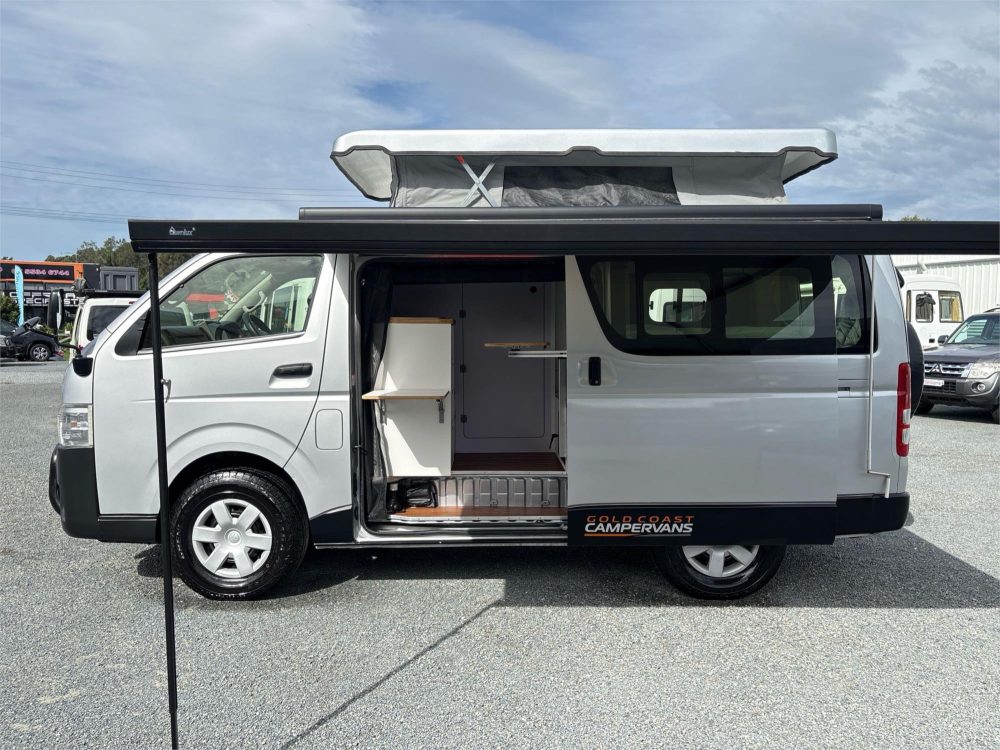 2019 TOYOTA HIACE LWB POP-TOP CAMPER - Image 4