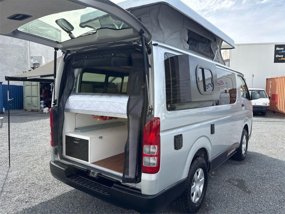 2019 TOYOTA HIACE LWB POP-TOP CAMPER - Image 9