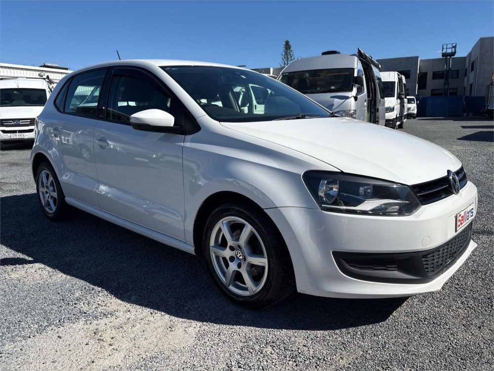 2011 VOLKSWAGEN POLO TDI COMFORTINE image 3