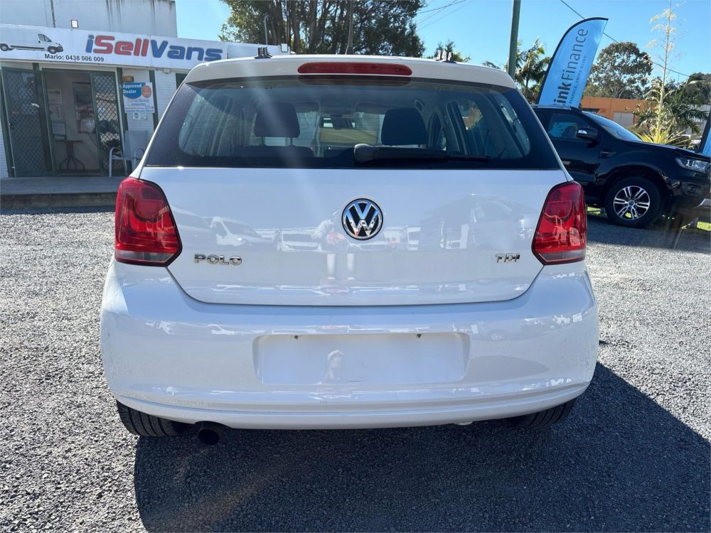 2011 VOLKSWAGEN POLO TDI COMFORTINE image 6
